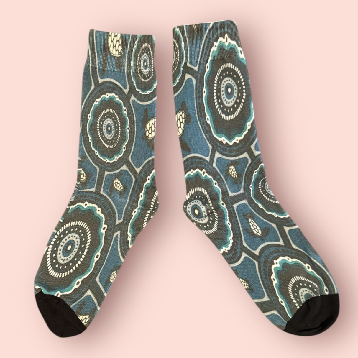 turtles nesting socks