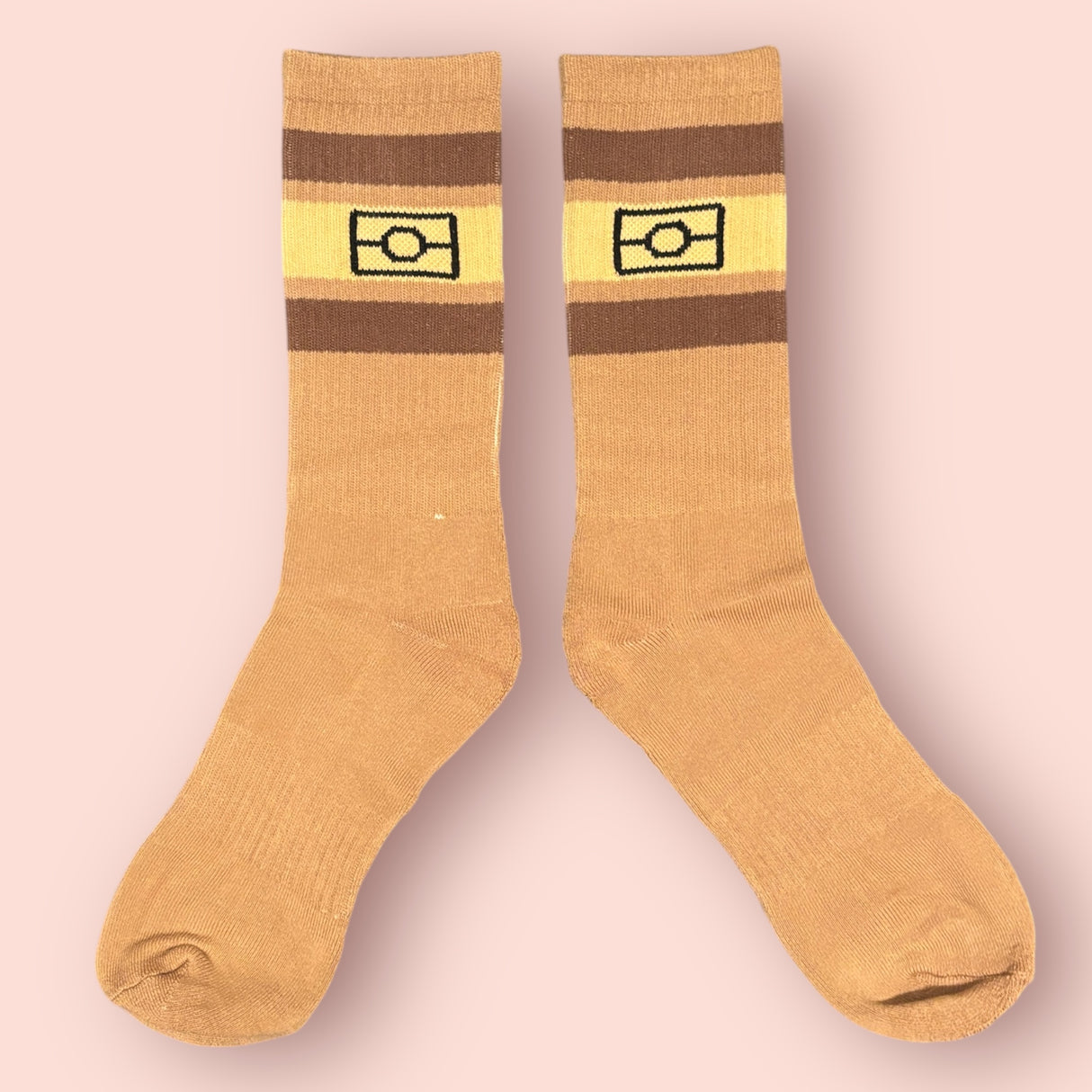 Cotton Aboriginal flag socks - Mocha